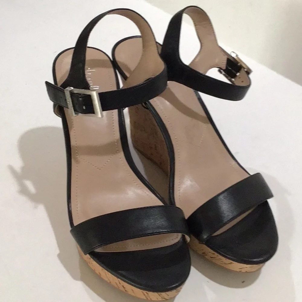 Charles Davis black leather platforms NWOT size 9.5 M